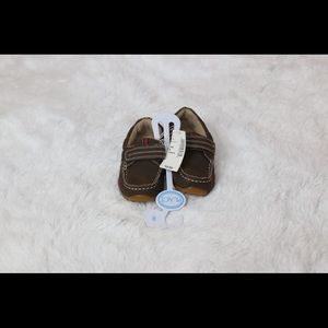 The Children’s Place Toddler Shoes Size 8